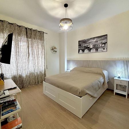 Casa Blaserna Nel Cuore Dello Shopping A Marconi E Trastevere Roma Ngoại thất bức ảnh