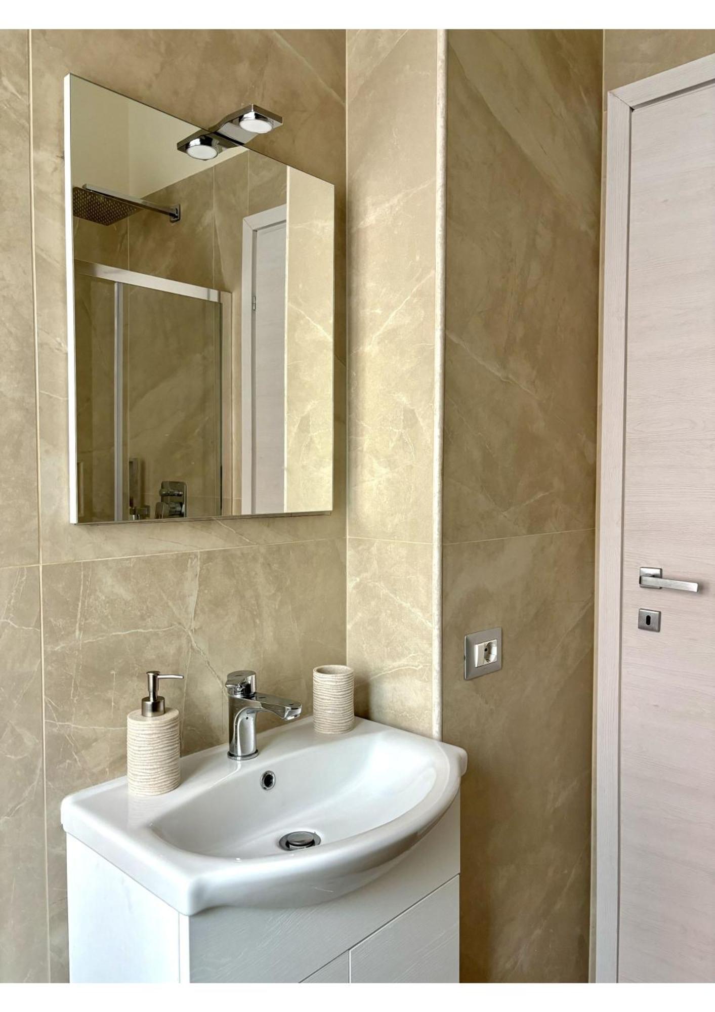Casa Blaserna Nel Cuore Dello Shopping A Marconi E Trastevere Roma Ngoại thất bức ảnh